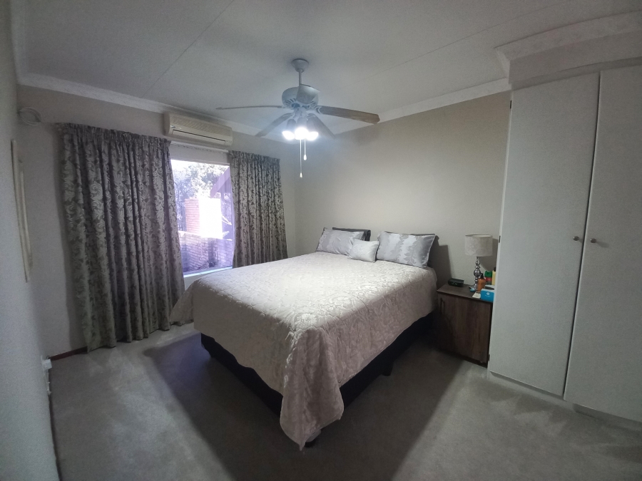 3 Bedroom Property for Sale in Safari Gardens North West